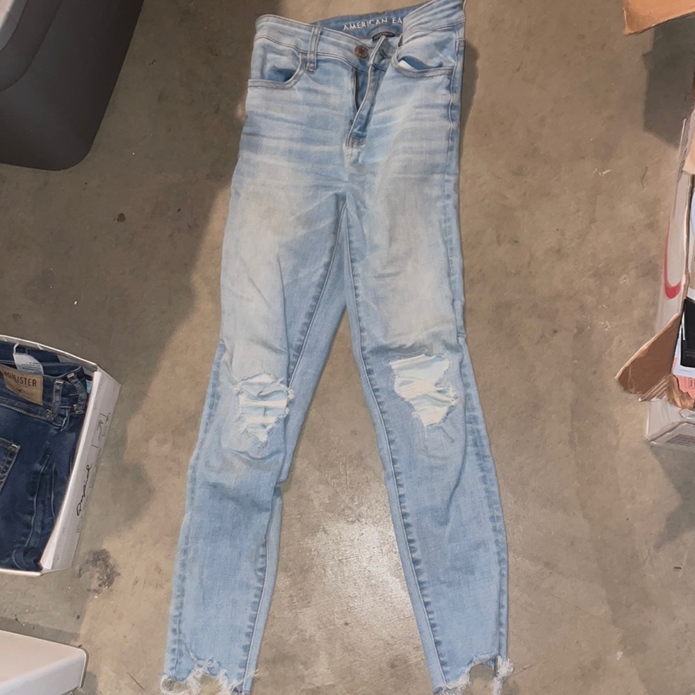 American Eagle Light Wash Jeans